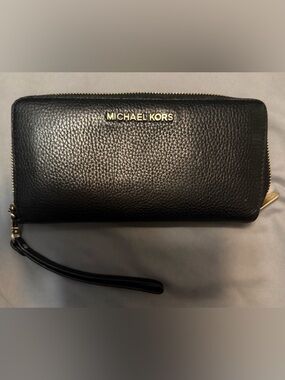 Black Michael Kors Jet Set Travel Large CONTINENTAL Wallet-Wristlet